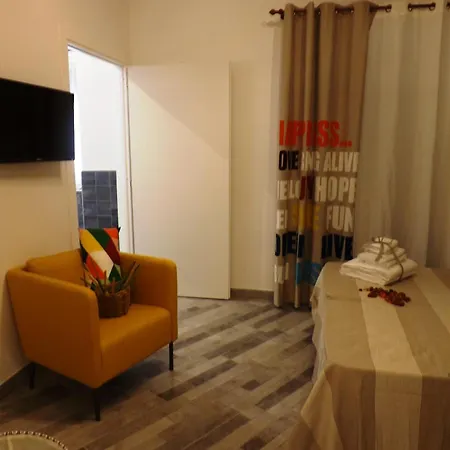 Domus Alma Bed & Breakfast Neapel