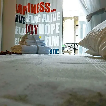 Domus Alma Bed and Breakfast Νάπολη