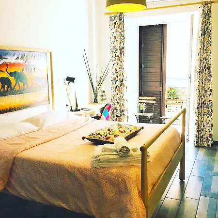 Bed and Breakfast Domus Alma Νάπολη