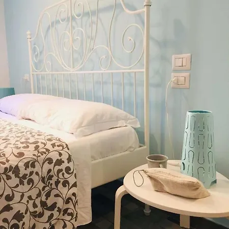 Domus Alma Bed and Breakfast 2*