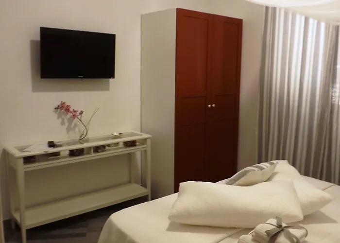 Domus Alma Oda ve Kahvaltı 3*