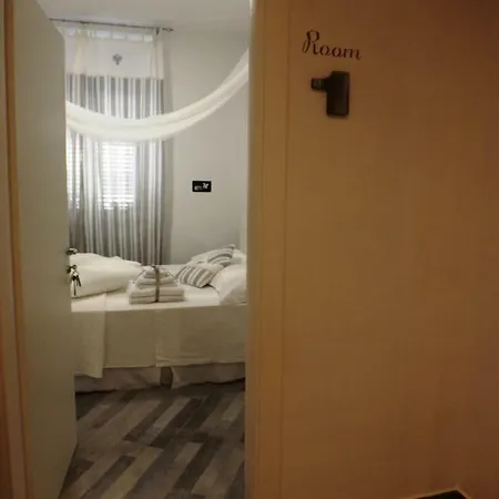 Oda ve Kahvaltı Domus Alma