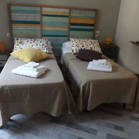 Oda ve Kahvaltı Domus Alma Napoli